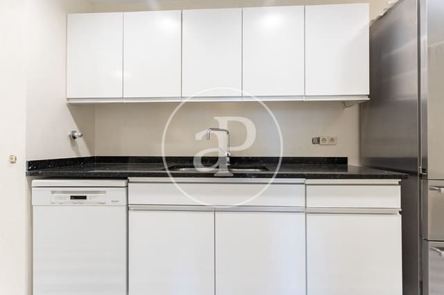 3 sovrum Lägenhet att hyra i Pedralbes, Barcelona stad med pool garage - 7 500 € (Ref: 9938164)