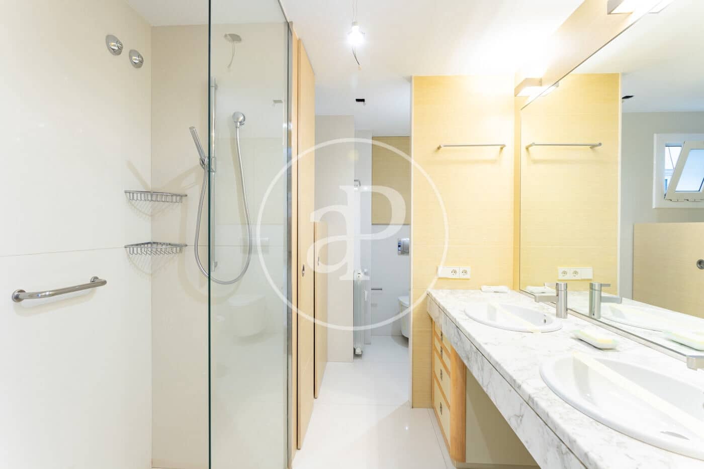 3 sypialnia Apartament do wynajęcia w Miasto Barcelona z basenem garażem - 7 500 € (Ref: 9938164)