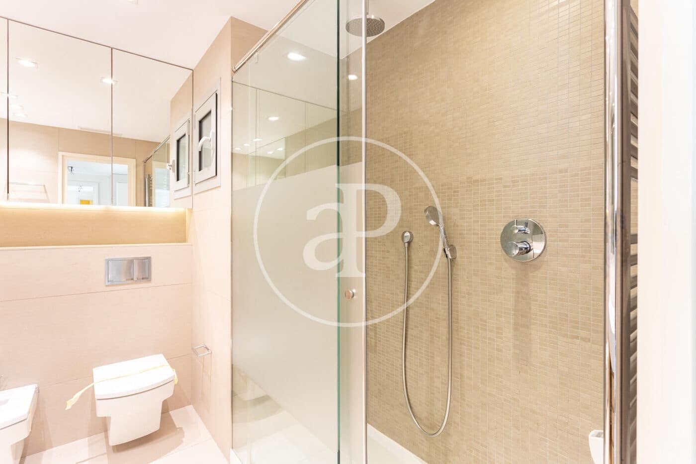 3 sypialnia Apartament do wynajęcia w Miasto Barcelona z basenem garażem - 7 500 € (Ref: 9938164)