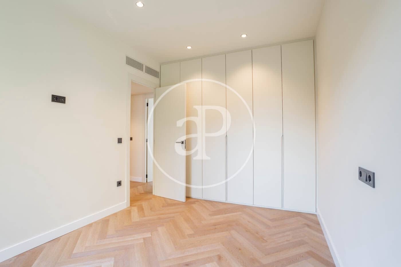 5 sypialnia Apartament do wynajęcia w Miasto Barcelona z basenem garażem - 8 000 € (Ref: 9938167)