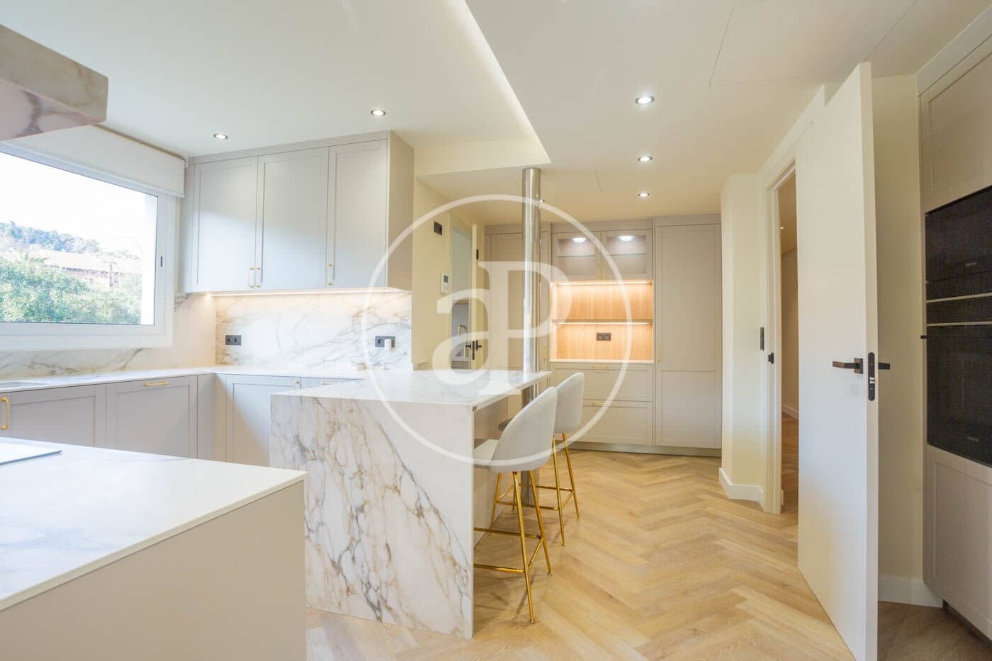 5 sypialnia Apartament do wynajęcia w Miasto Barcelona z basenem garażem - 8 000 € (Ref: 9938167)