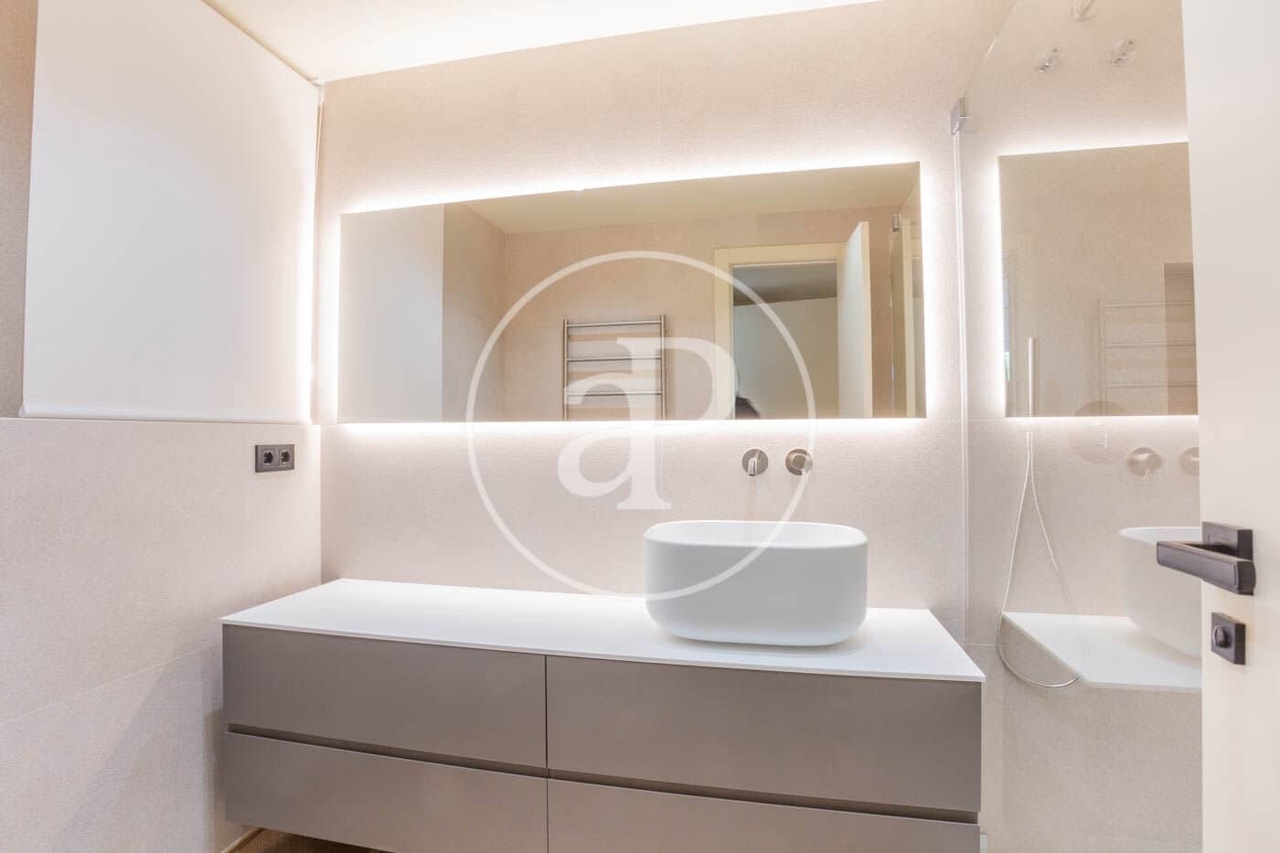 5 sypialnia Apartament do wynajęcia w Miasto Barcelona z basenem garażem - 8 000 € (Ref: 9938167)