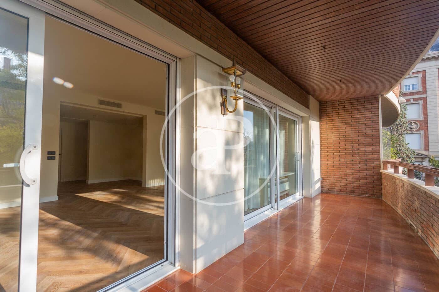 5 sypialnia Apartament do wynajęcia w Miasto Barcelona z basenem garażem - 8 000 € (Ref: 9938167)