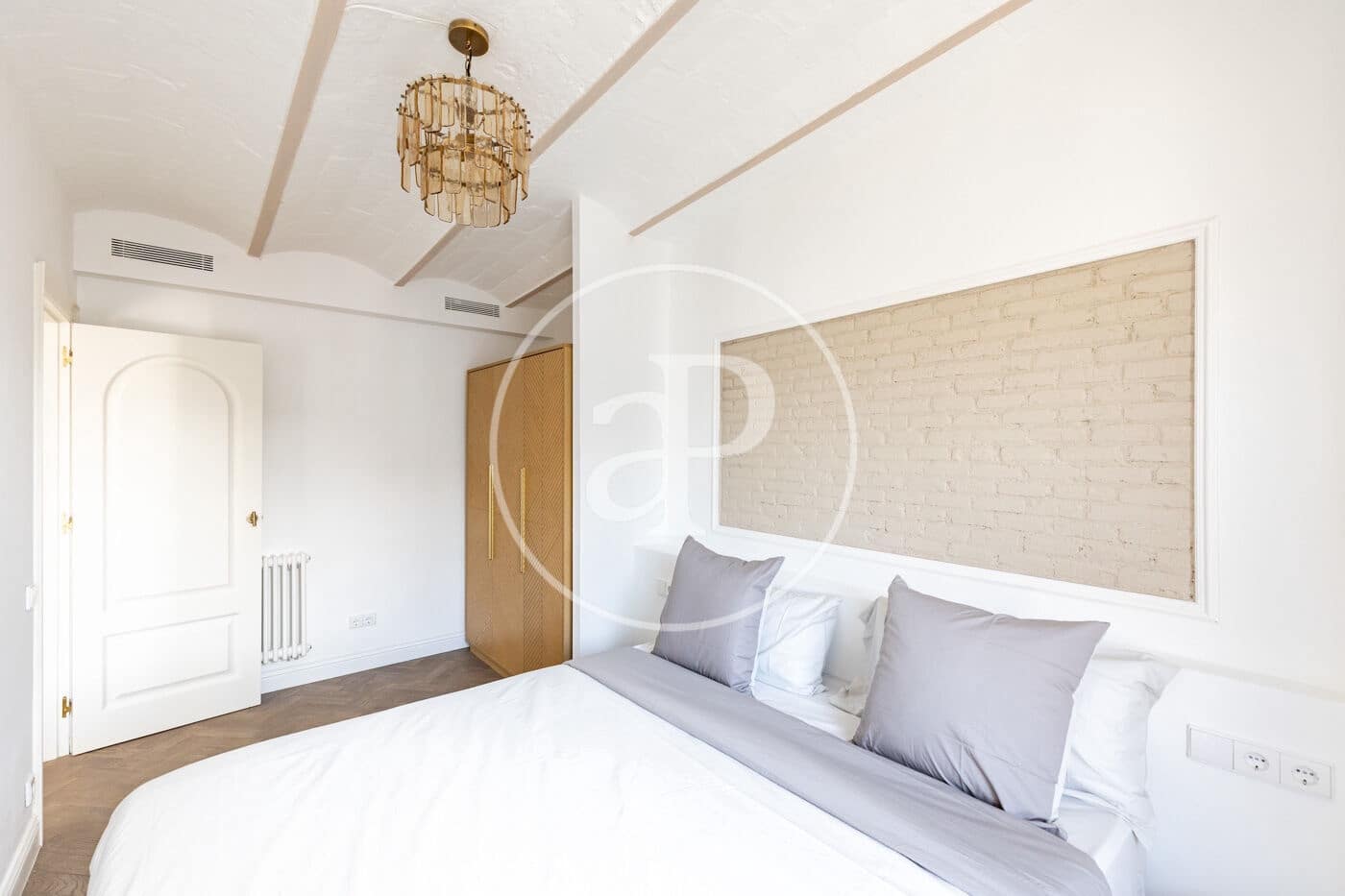 3 soveværelse Lejlighed til salg i Barcelona by - € 1.245.000 (Ref: 9938168)
