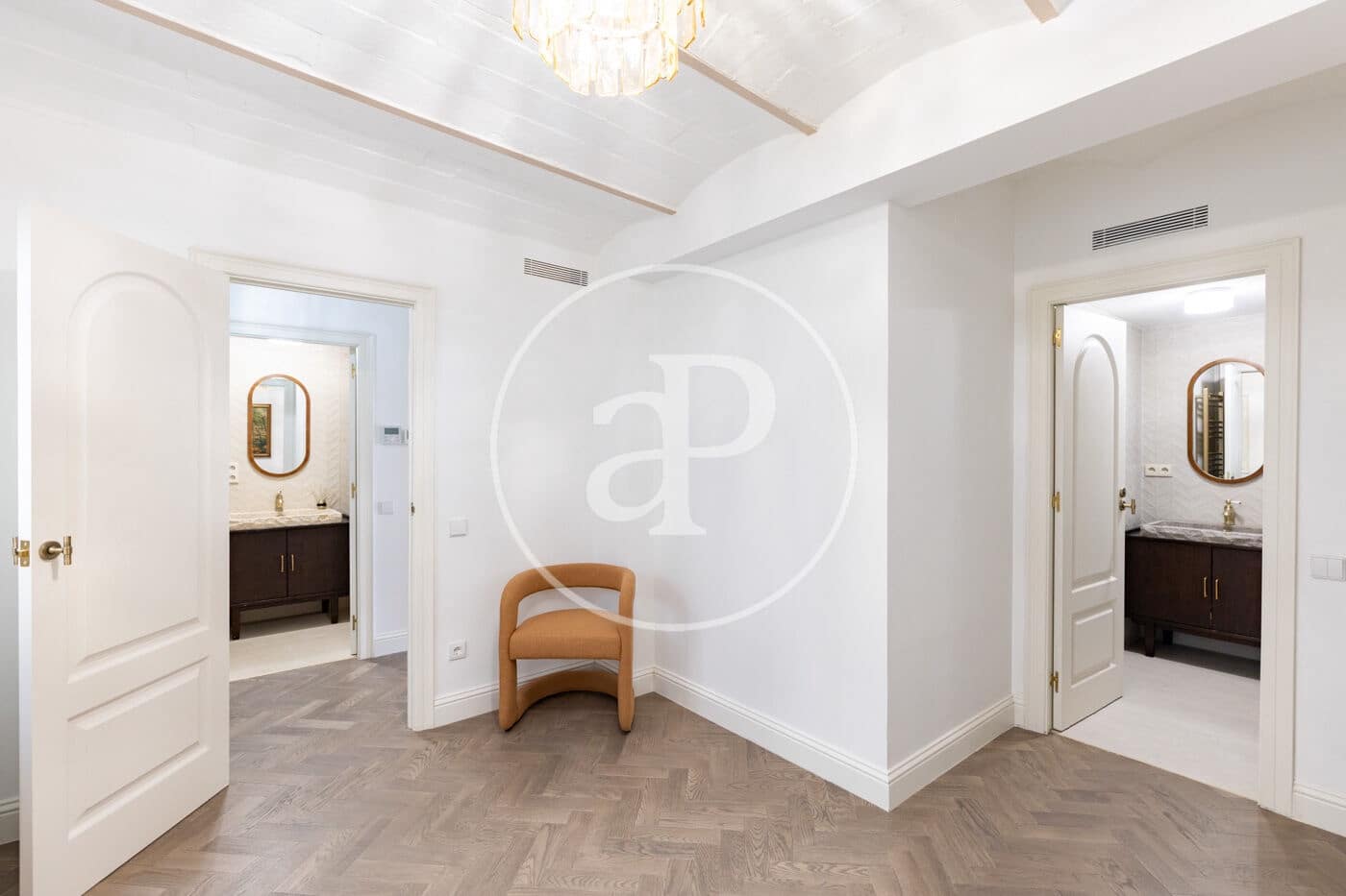 3 soveværelse Lejlighed til salg i Barcelona by - € 1.245.000 (Ref: 9938168)
