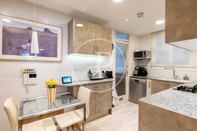 4 soveværelse Lejlighed til salg i L'Antiga Esquerra de L'Eixample, Barcelona by - € 699.000 (Ref: 9939954)