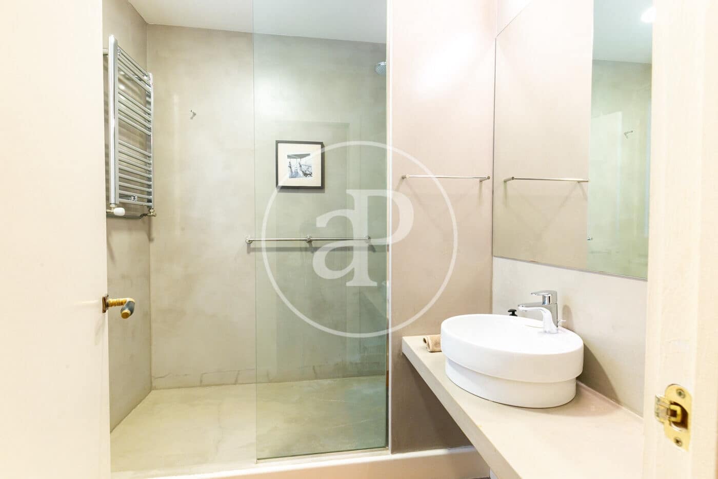 3 quarto Apartamento para arrendar em Barcelona cidade - 3 400 € (Ref: 9939956)