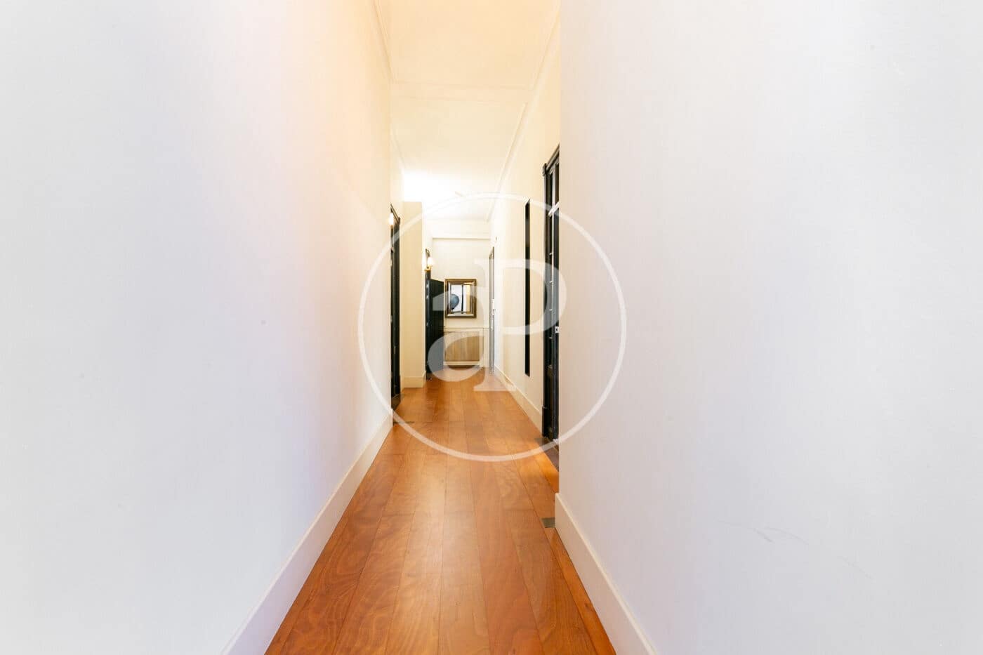 3 quarto Apartamento para arrendar em Barcelona cidade - 3 400 € (Ref: 9939956)