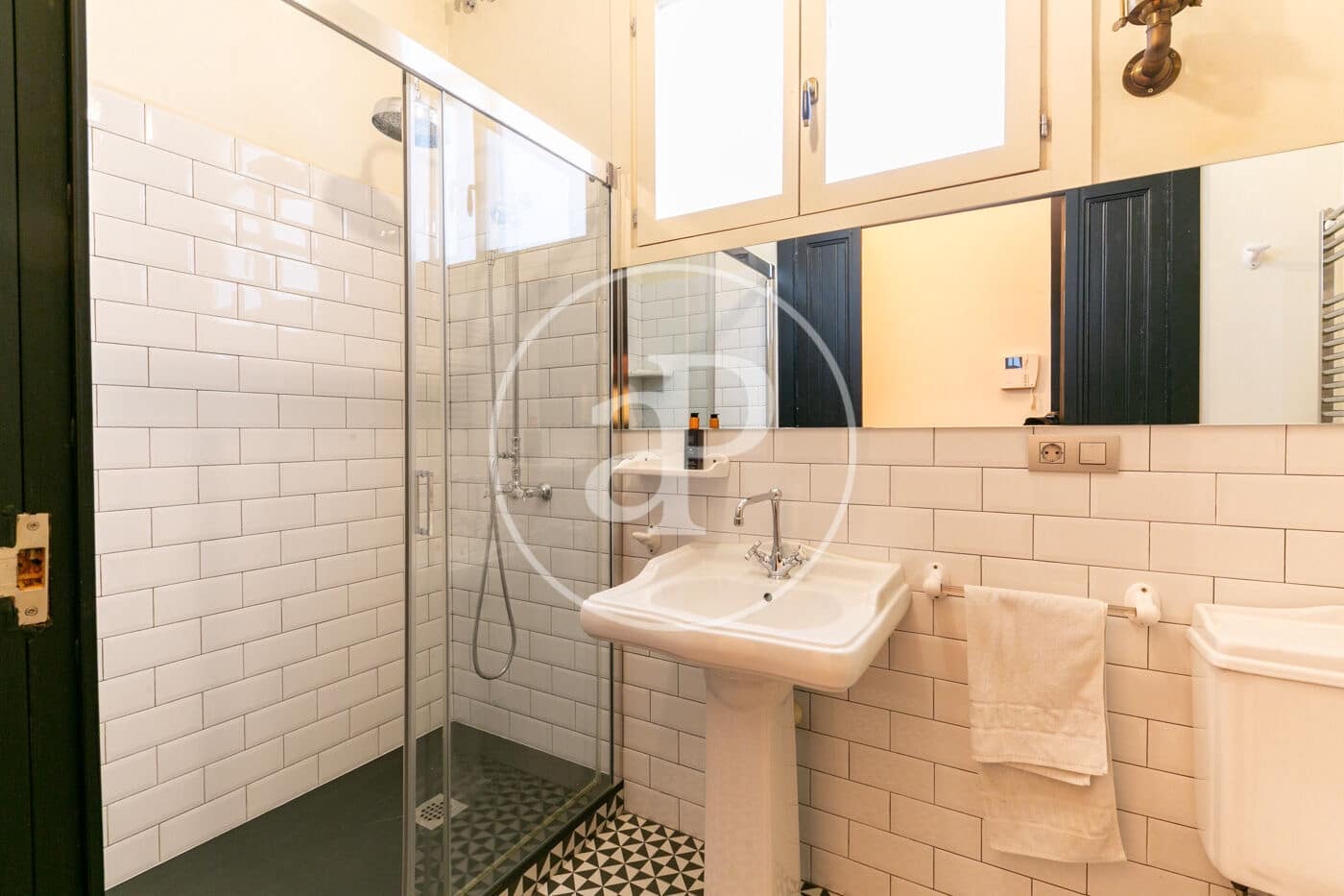 3 quarto Apartamento para arrendar em Barcelona cidade - 3 400 € (Ref: 9939956)