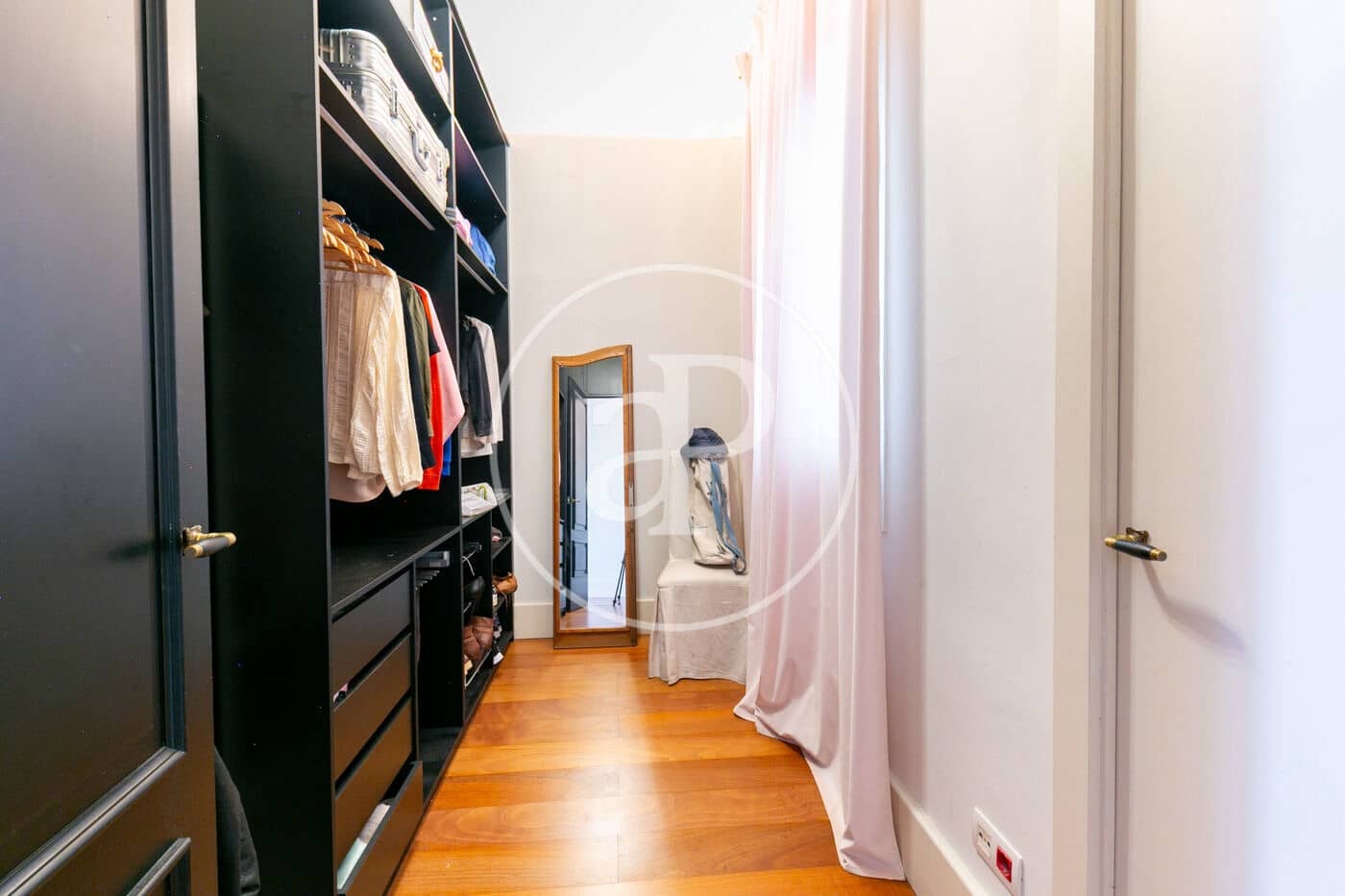 3 quarto Apartamento para arrendar em Barcelona cidade - 3 400 € (Ref: 9939956)