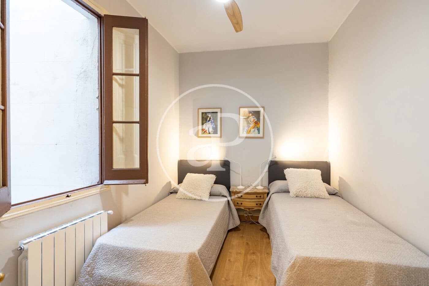 2 soveværelse Lejlighed til salg i Barcelona by - € 460.000 (Ref: 9939957)