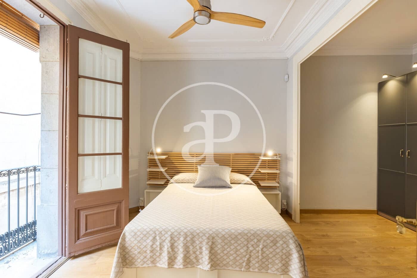 2 soveværelse Lejlighed til salg i Barcelona by - € 460.000 (Ref: 9939957)
