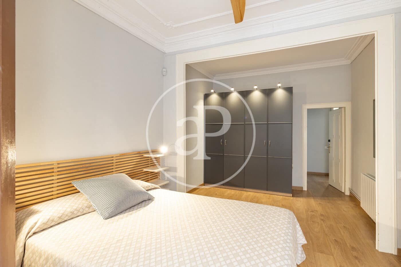 2 soveværelse Lejlighed til salg i Barcelona by - € 460.000 (Ref: 9939957)
