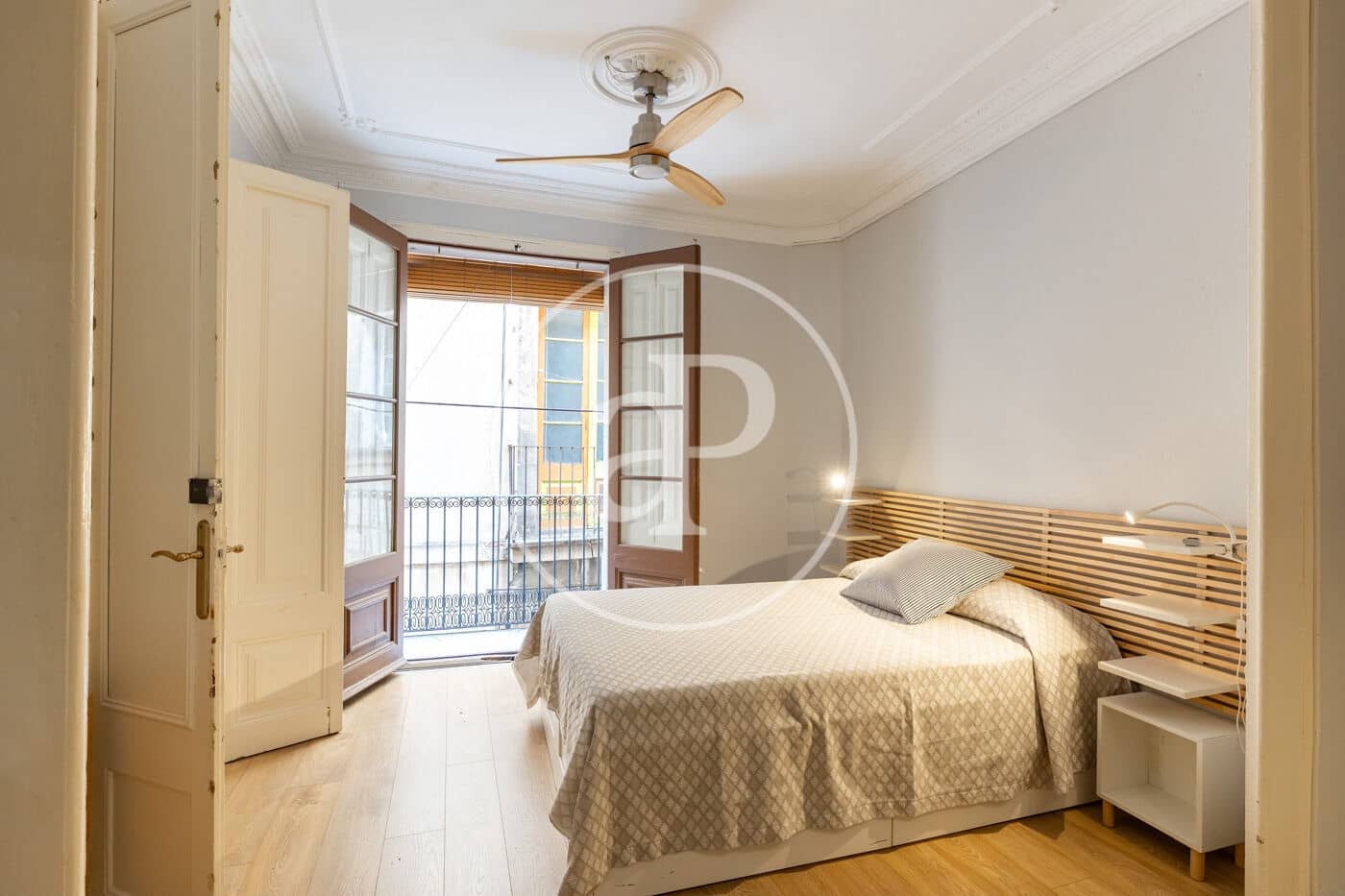 2 soveværelse Lejlighed til salg i Barcelona by - € 460.000 (Ref: 9939957)