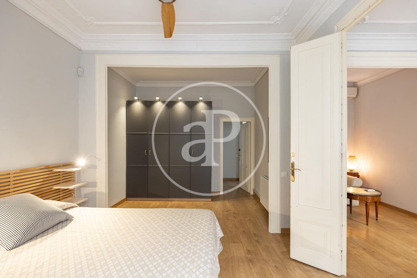 2 soveværelse Lejlighed til salg i Barcelona by - € 460.000 (Ref: 9939957)
