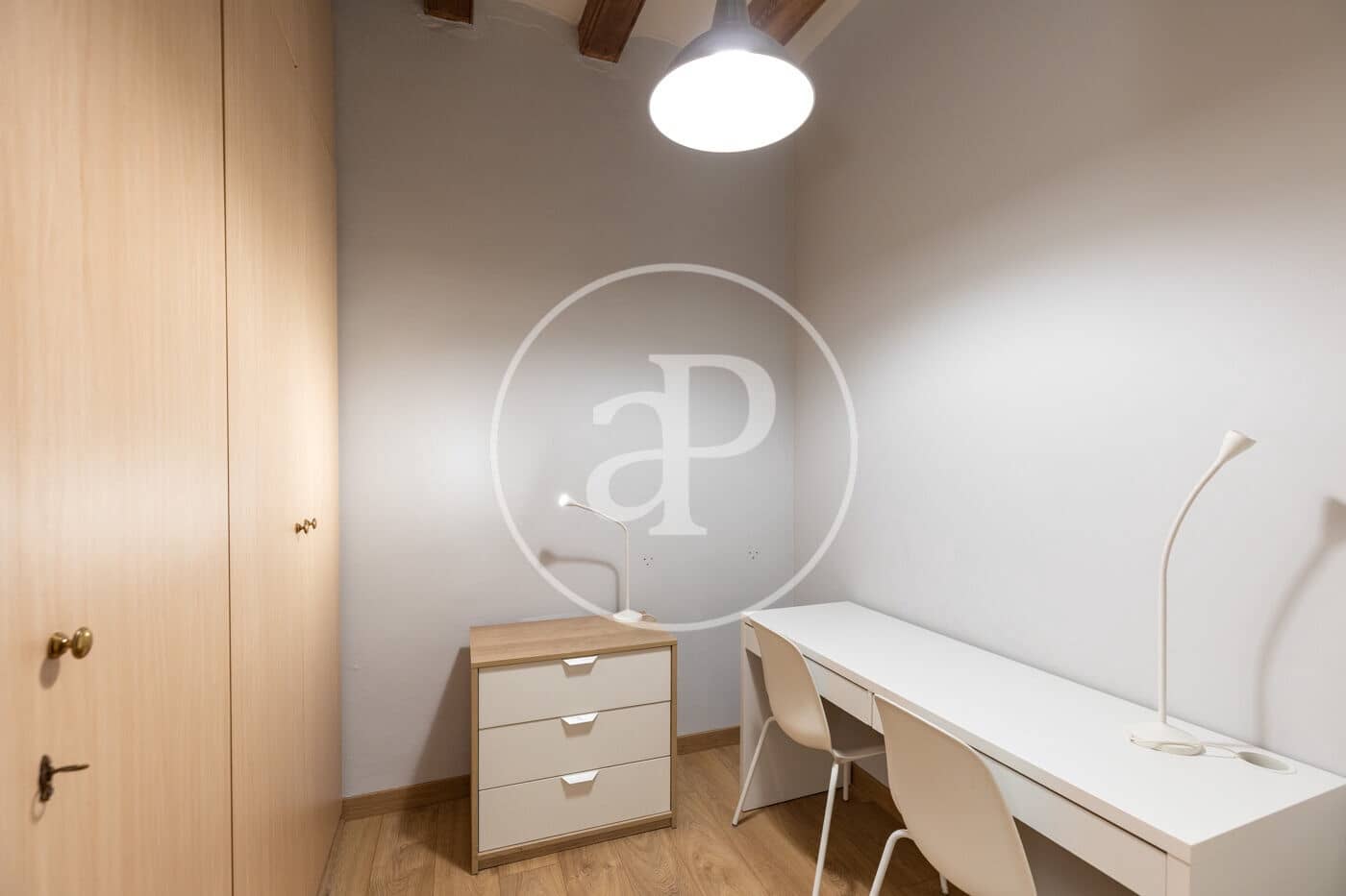 2 soveværelse Lejlighed til salg i Barcelona by - € 460.000 (Ref: 9939957)