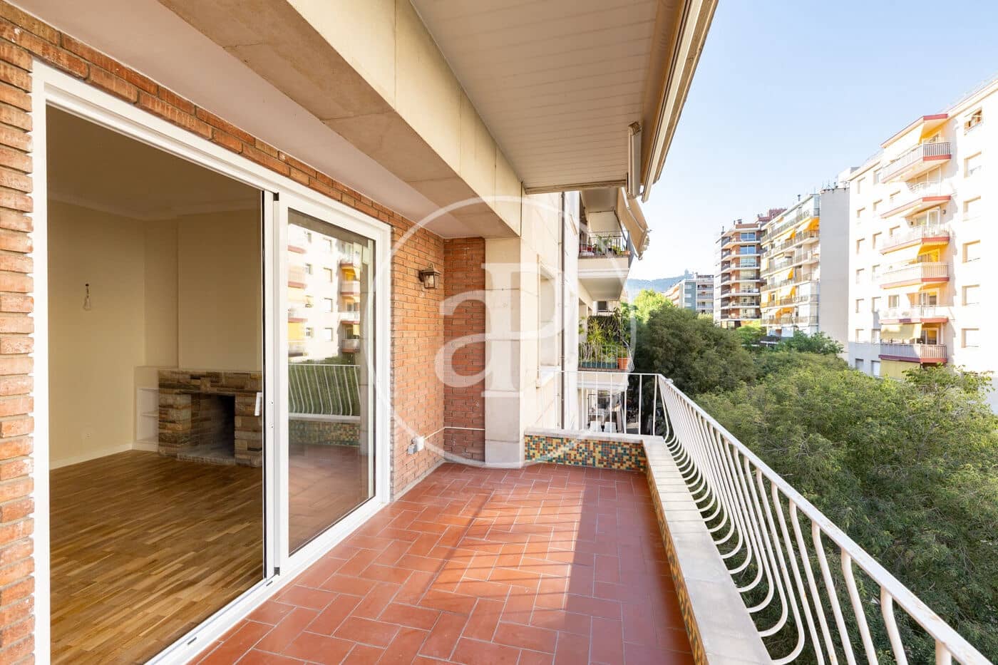 Apartamento de 5 habitaciones en Barcelona ciudad en alquiler - 2.850 € (Ref: 9939958)