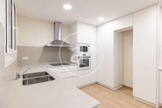 Apartamento de 5 habitaciones en Pedralbes, Barcelona ciudad en alquiler - 2.850 € (Ref: 9939958)
