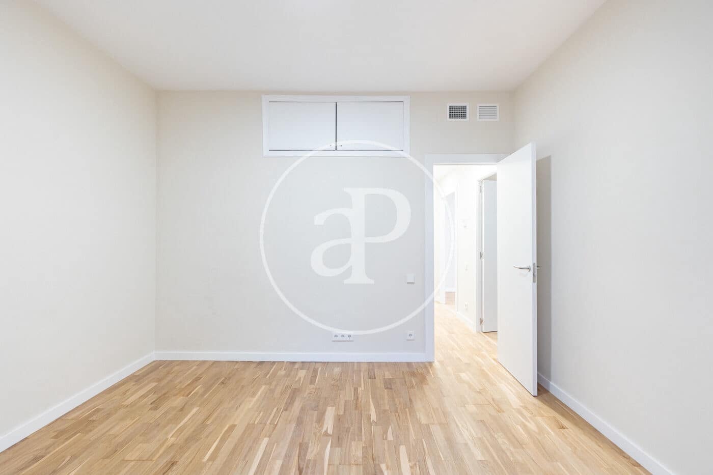 Apartamento de 5 habitaciones en Barcelona ciudad en alquiler - 2.850 € (Ref: 9939958)