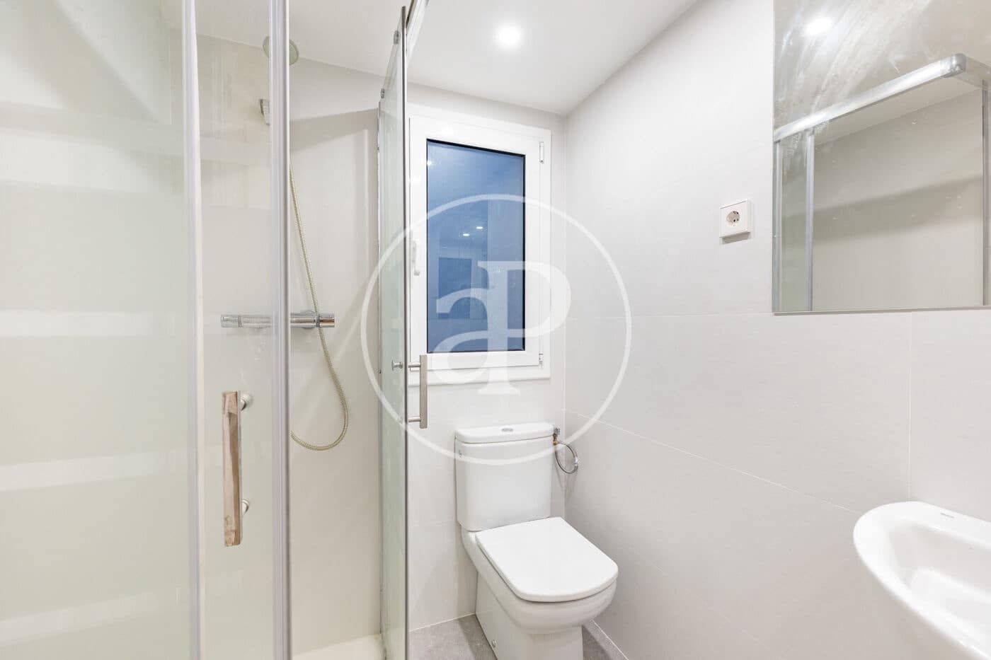 Apartamento de 5 habitaciones en Barcelona ciudad en alquiler - 2.850 € (Ref: 9939958)