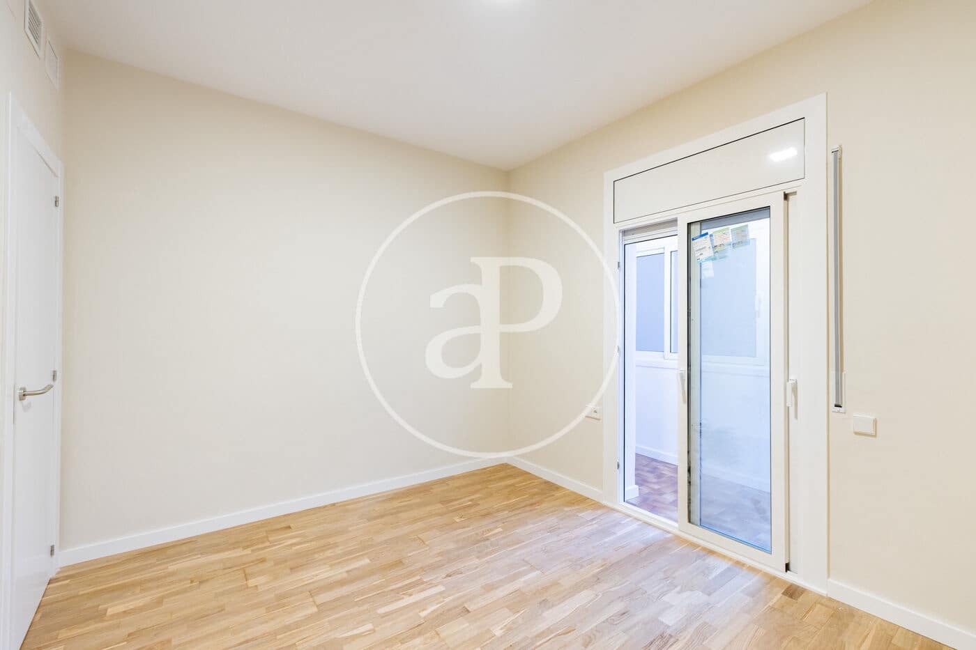 Apartamento de 5 habitaciones en Barcelona ciudad en alquiler - 2.850 € (Ref: 9939958)
