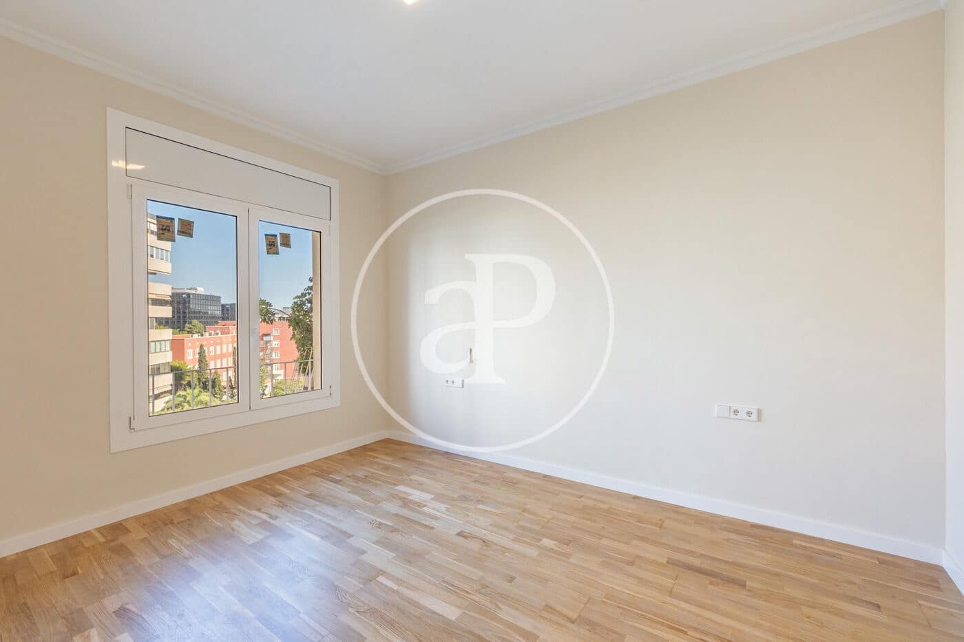 Apartamento de 5 habitaciones en Barcelona ciudad en alquiler - 2.850 € (Ref: 9939958)