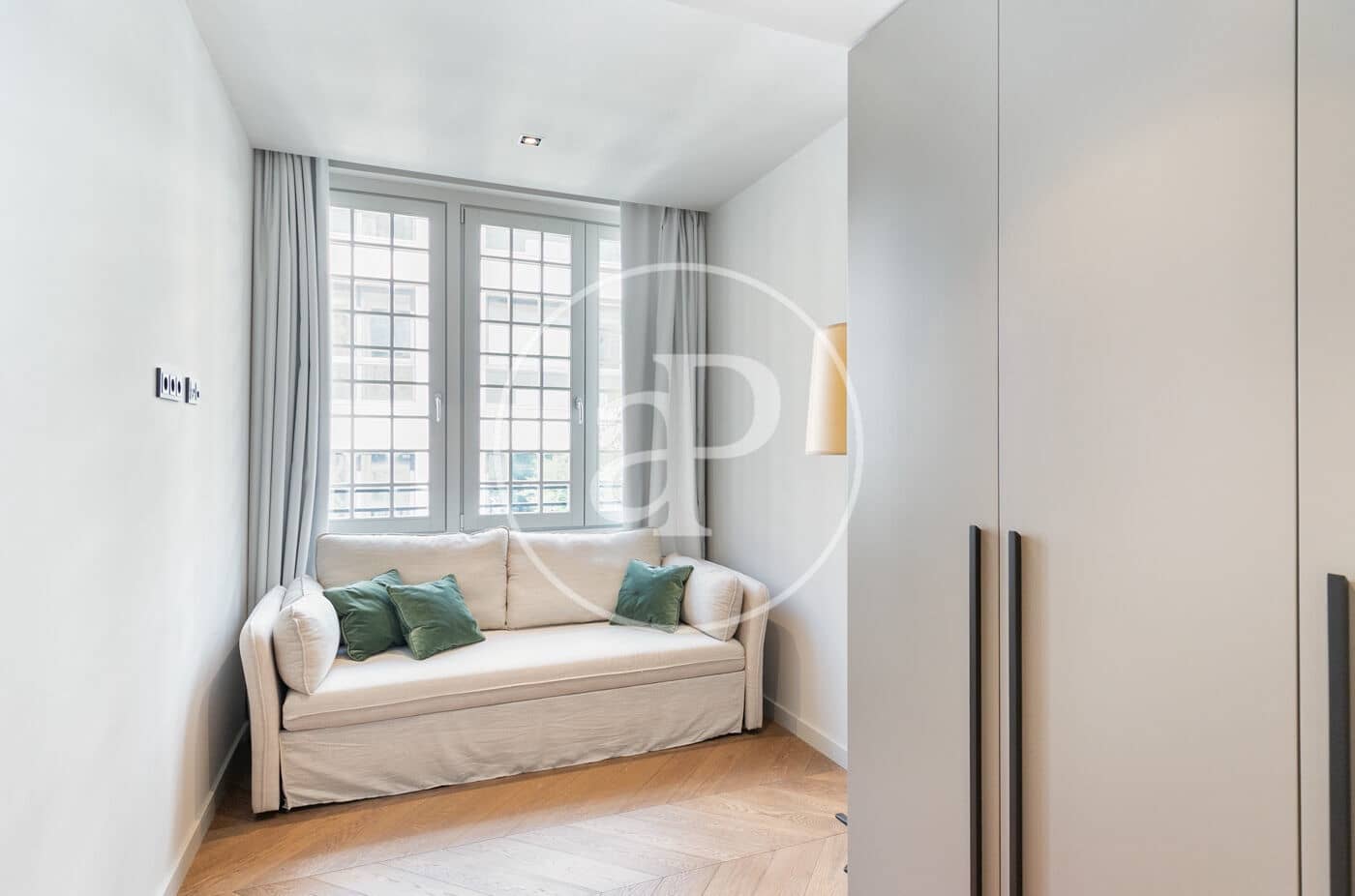 3 soverom Leilighet til leie i Barcelona by - € 2 600 (Ref: 9939959)