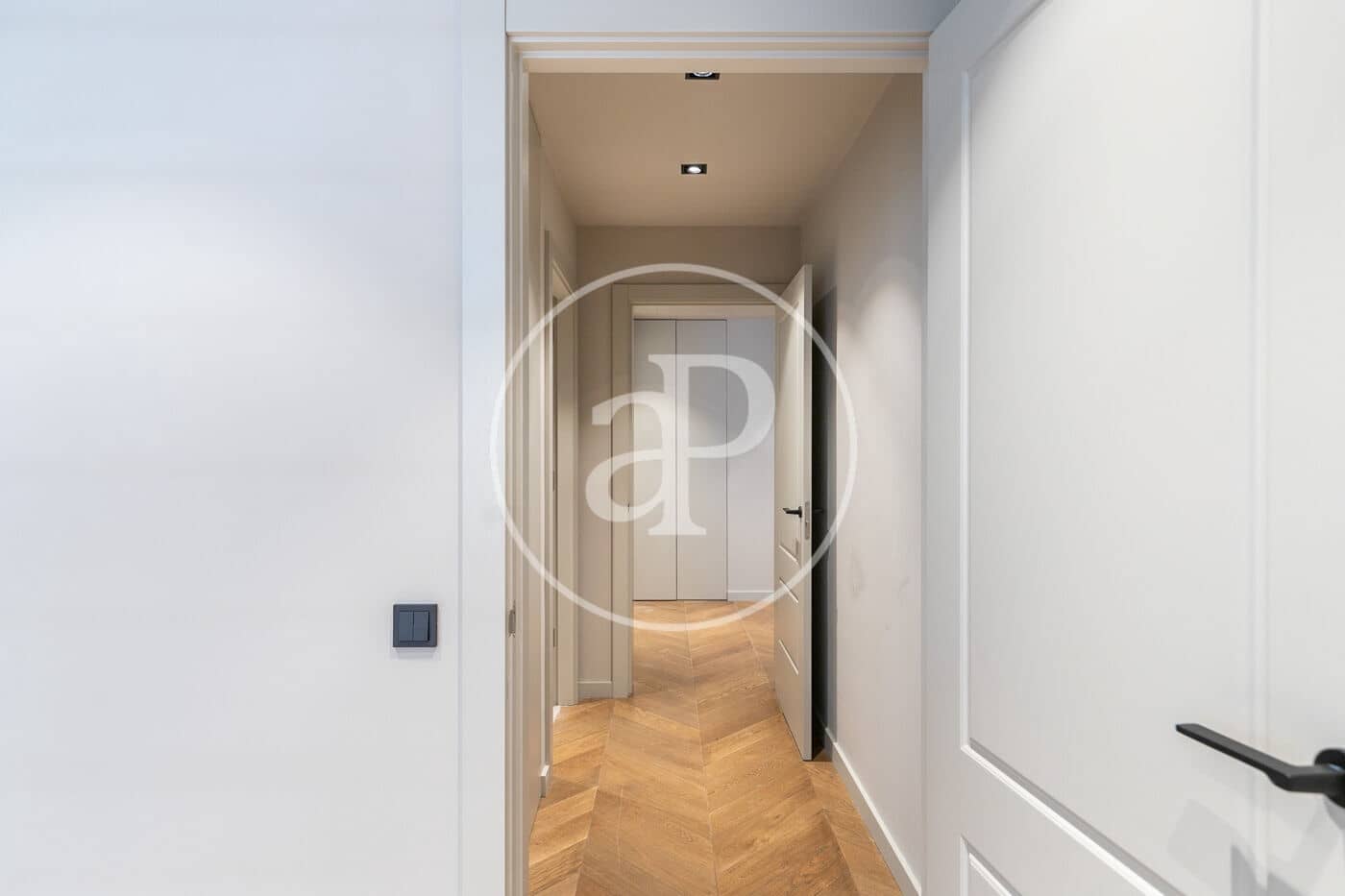 3 soverom Leilighet til leie i Barcelona by - € 2 600 (Ref: 9939959)