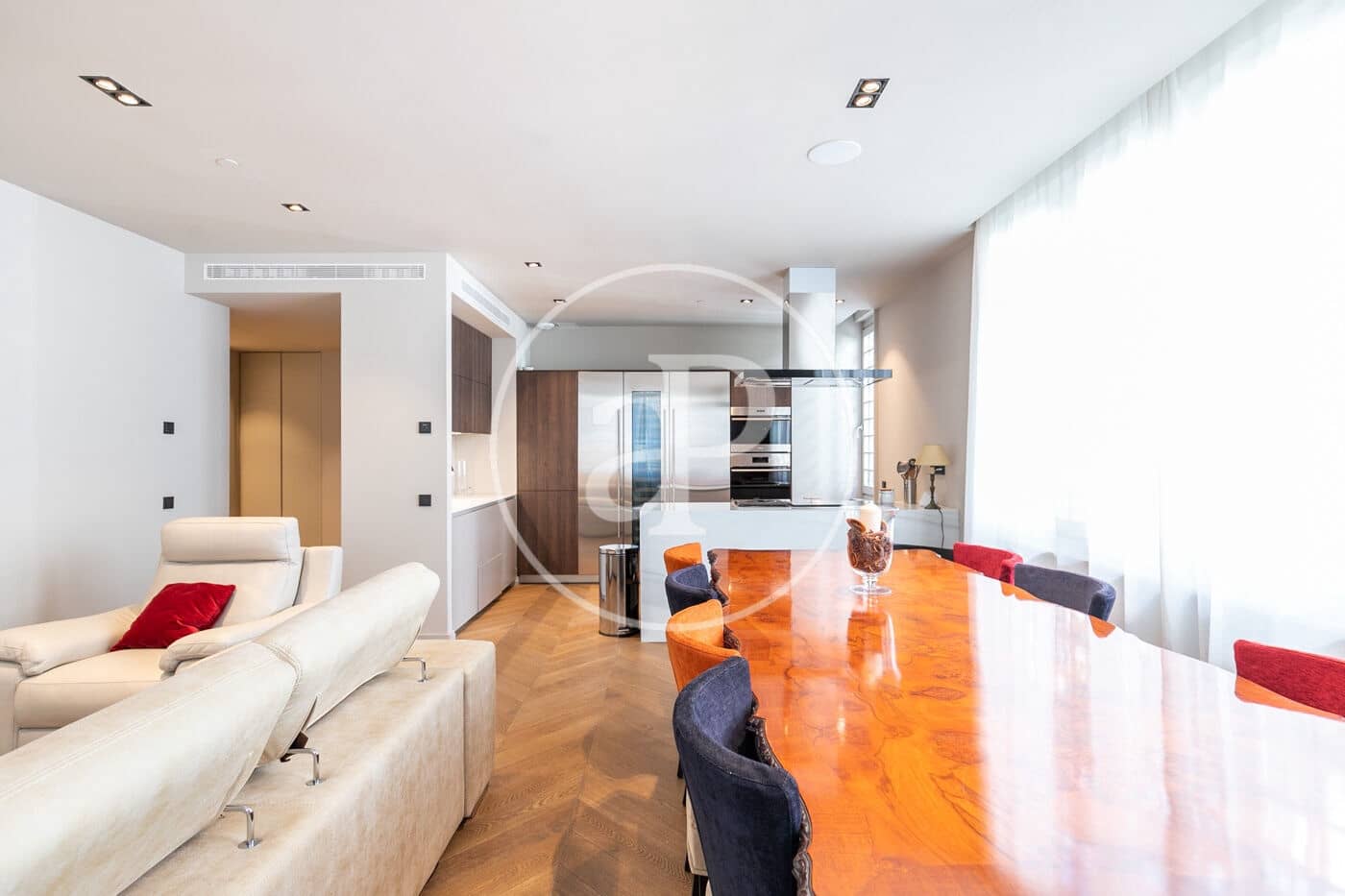 3 soverom Leilighet til leie i Barcelona by - € 2 600 (Ref: 9939959)