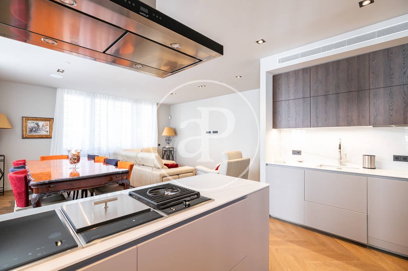 3 soverom Leilighet til leie i Barcelona by - € 2 600 (Ref: 9939959)
