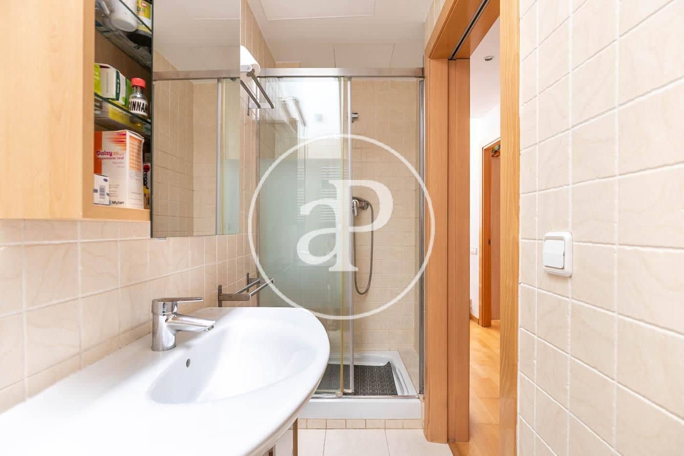 3 soverom Villa til leie i Barcelona by med garasje - € 3 069 (Ref: 9942512)