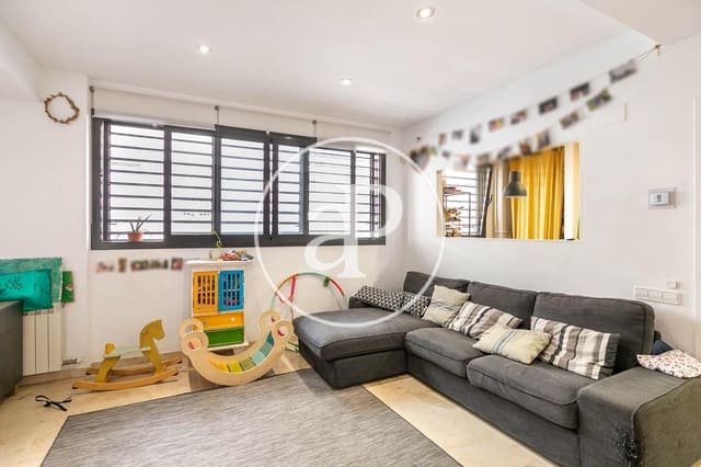 3 soverom Villa til leie i El Poblenou, Barcelona by med garasje - € 3 069 (Ref: 9942512)