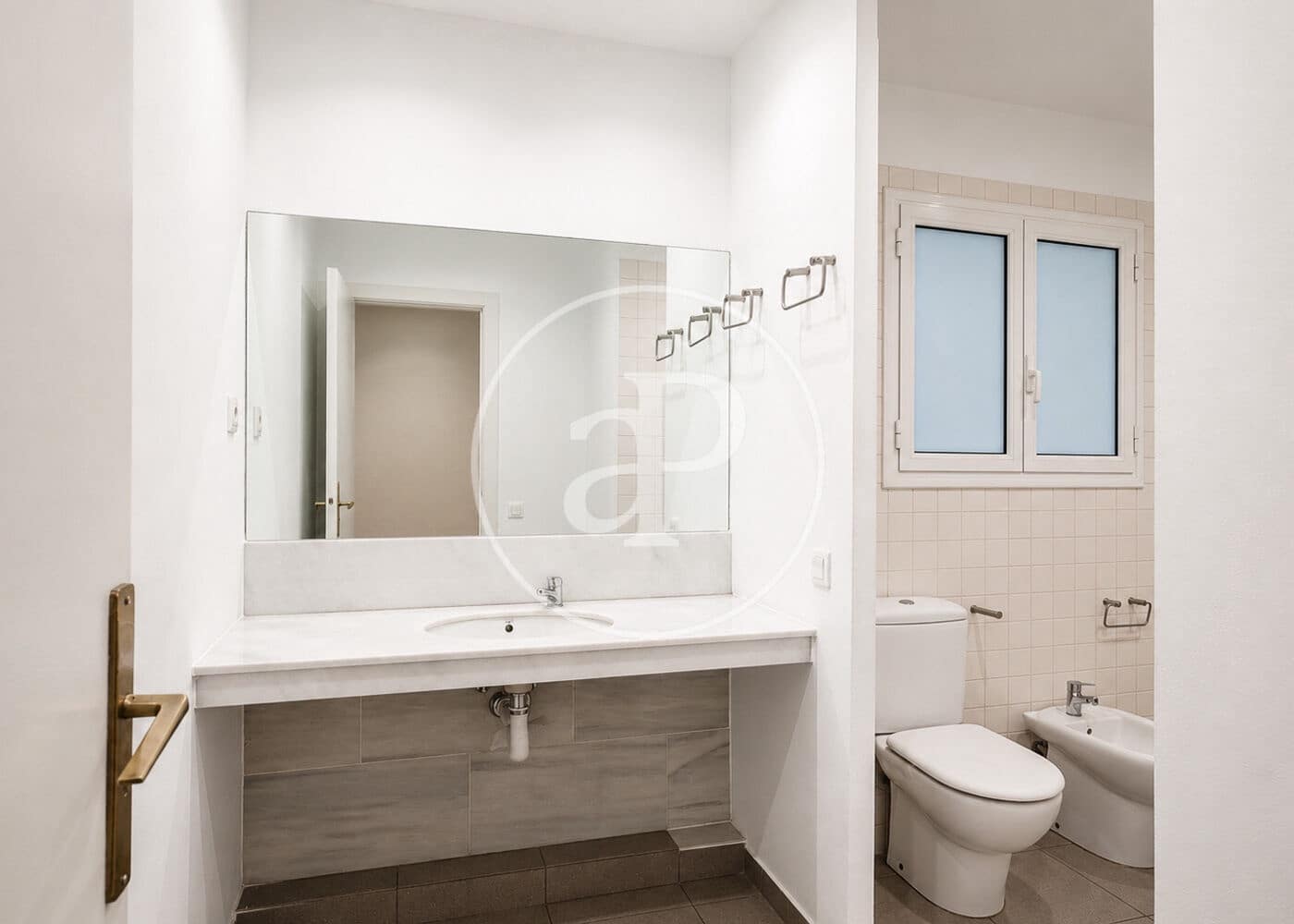4 sypialnia Apartament na sprzedaż w Miasto Barcelona - 910 000 € (Ref: 9947906)