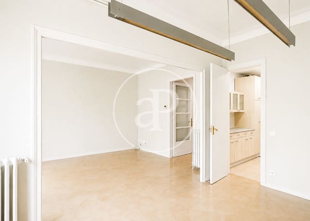 4 sypialnia Apartament na sprzedaż w La Dreta de L'Eixample, Miasto Barcelona - 910 000 € (Ref: 9947906)