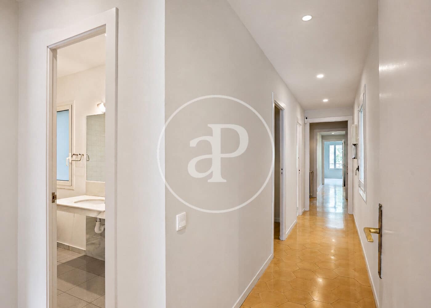 4 sypialnia Apartament na sprzedaż w Miasto Barcelona - 910 000 € (Ref: 9947906)