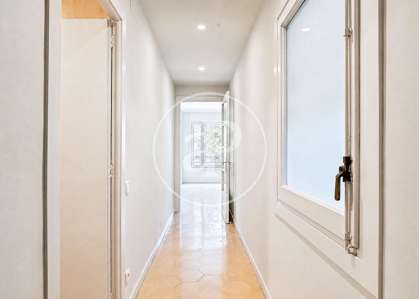 4 sypialnia Apartament na sprzedaż w Miasto Barcelona - 910 000 € (Ref: 9947906)