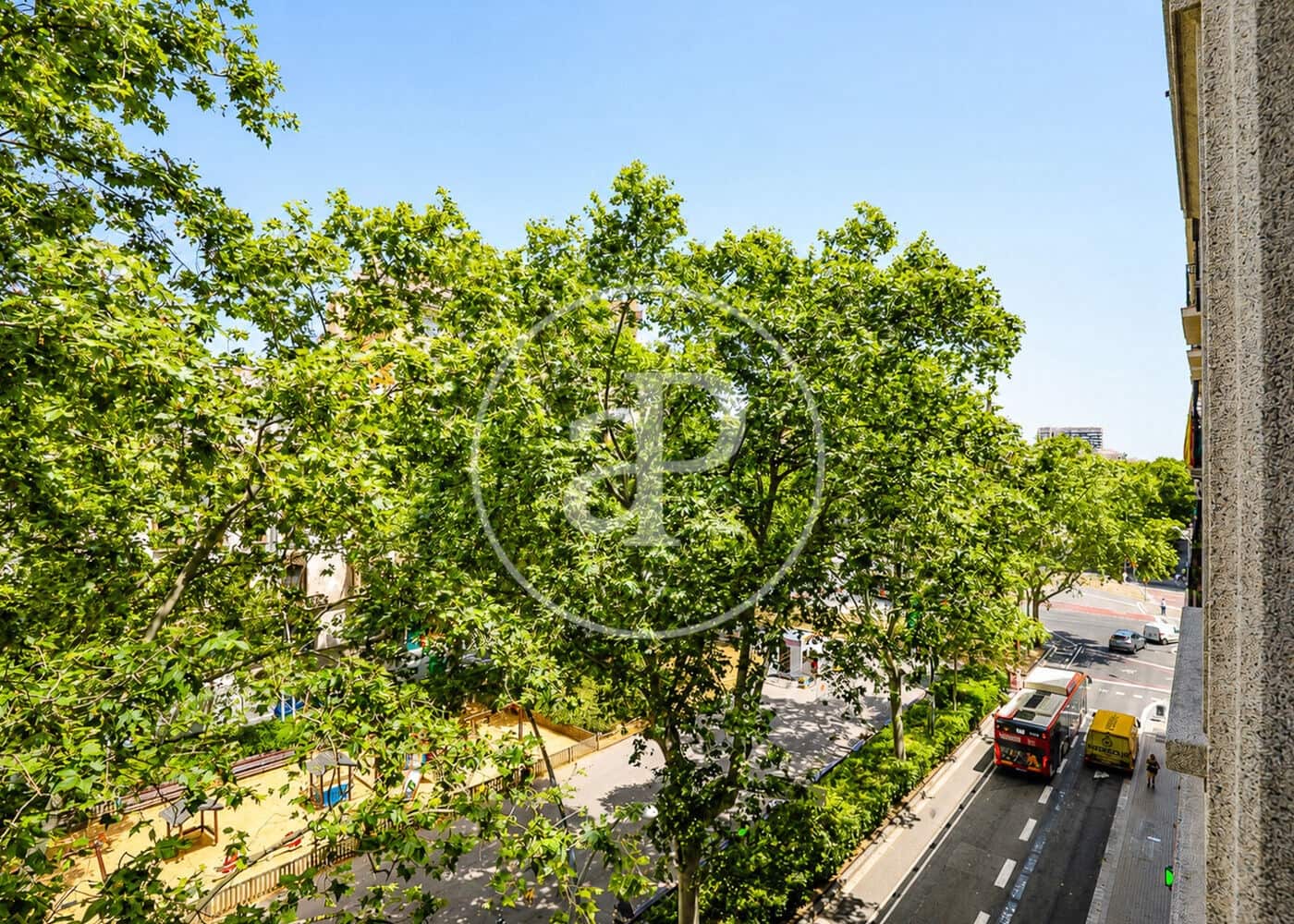 4 sypialnia Apartament na sprzedaż w Miasto Barcelona - 910 000 € (Ref: 9947906)
