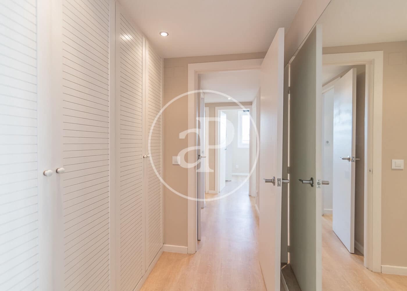 2 soveværelse Penthouse til leje i Barcelona by - € 2.295 (Ref: 9947907)