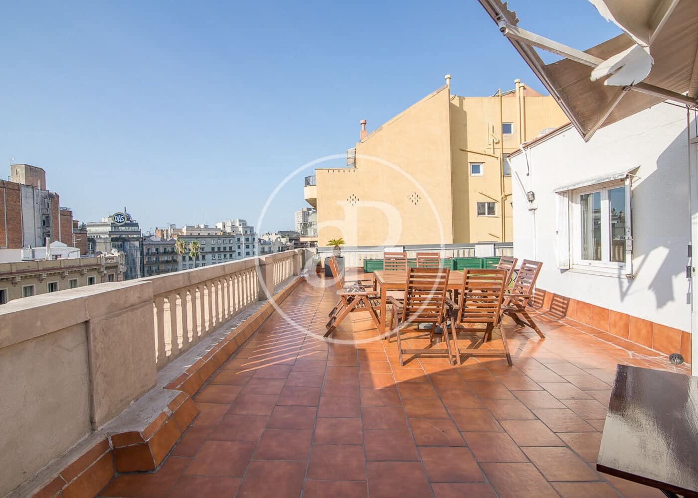 2 soveværelse Penthouse til leje i Barcelona by - € 2.295 (Ref: 9947907)