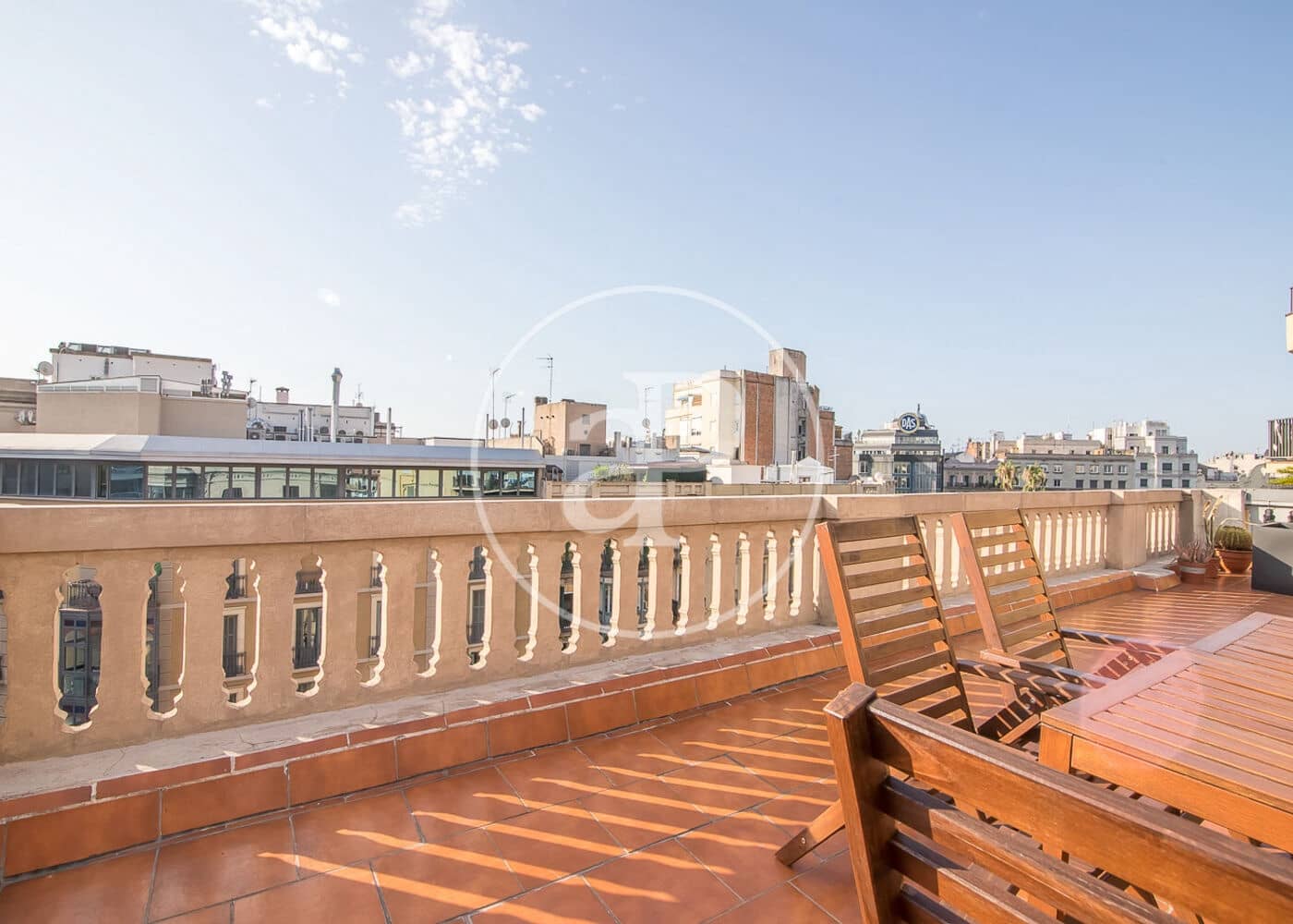 2 soveværelse Penthouse til leje i Barcelona by - € 2.295 (Ref: 9947907)