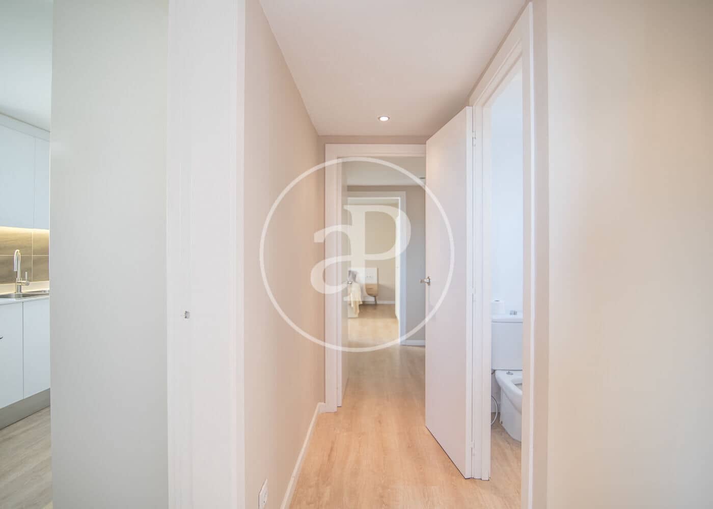 2 soveværelse Penthouse til leje i Barcelona by - € 2.295 (Ref: 9947907)