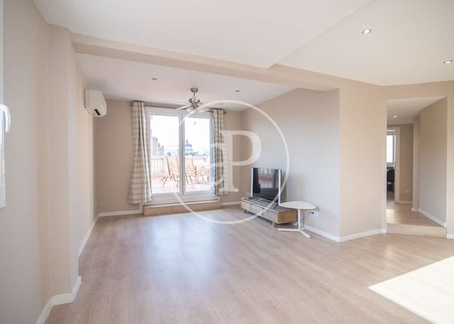 2 soveværelse Penthouse til leje i L'Antiga Esquerra de L'Eixample, Barcelona by - € 2.295 (Ref: 9947907)