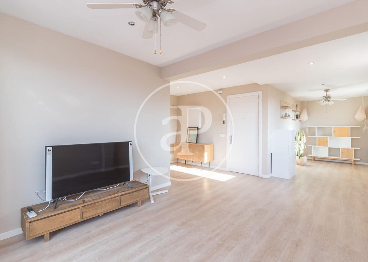 2 soveværelse Penthouse til leje i Barcelona by - € 2.295 (Ref: 9947907)