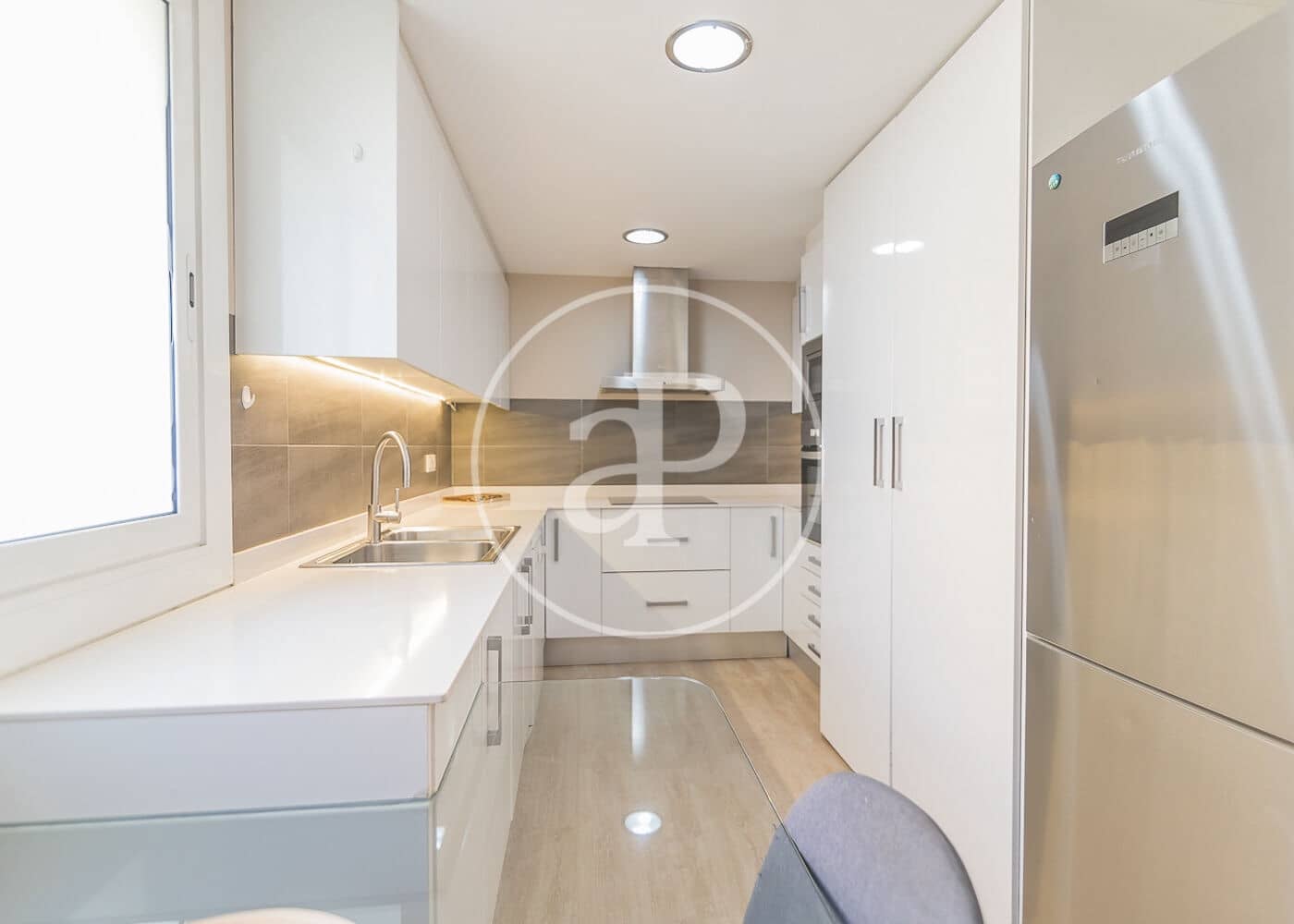 2 soveværelse Penthouse til leje i Barcelona by - € 2.295 (Ref: 9947907)