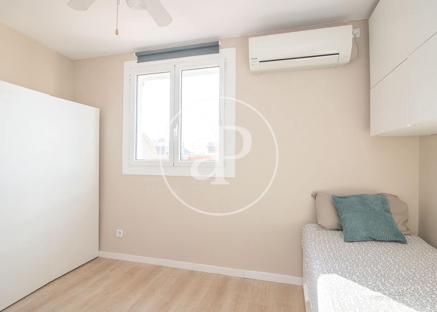 2 soveværelse Penthouse til leje i Barcelona by - € 2.295 (Ref: 9947907)