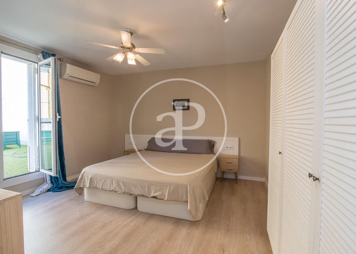2 soveværelse Penthouse til leje i Barcelona by - € 2.295 (Ref: 9947907)