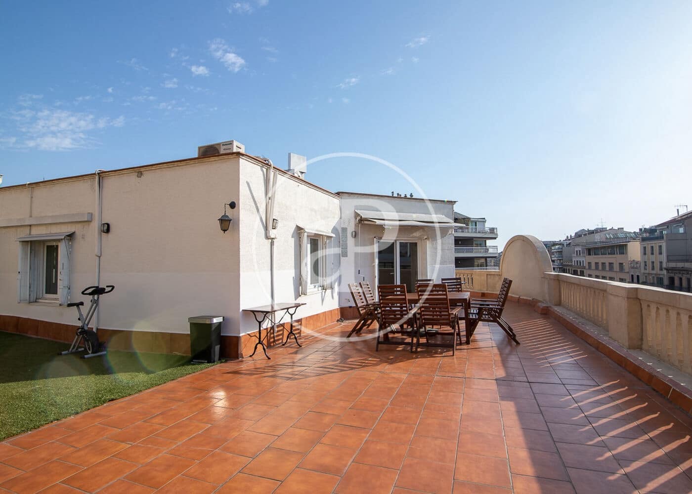 2 soveværelse Penthouse til leje i Barcelona by - € 2.295 (Ref: 9947907)