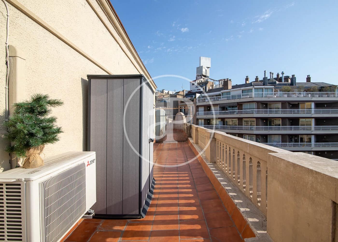 2 soveværelse Penthouse til leje i Barcelona by - € 2.295 (Ref: 9947907)