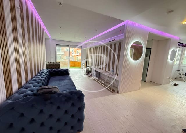 Apartamento de 3 habitaciones en La Vila de Gràcia, Barcelona ciudad en venta - 865.000 € (Ref: 9949768)