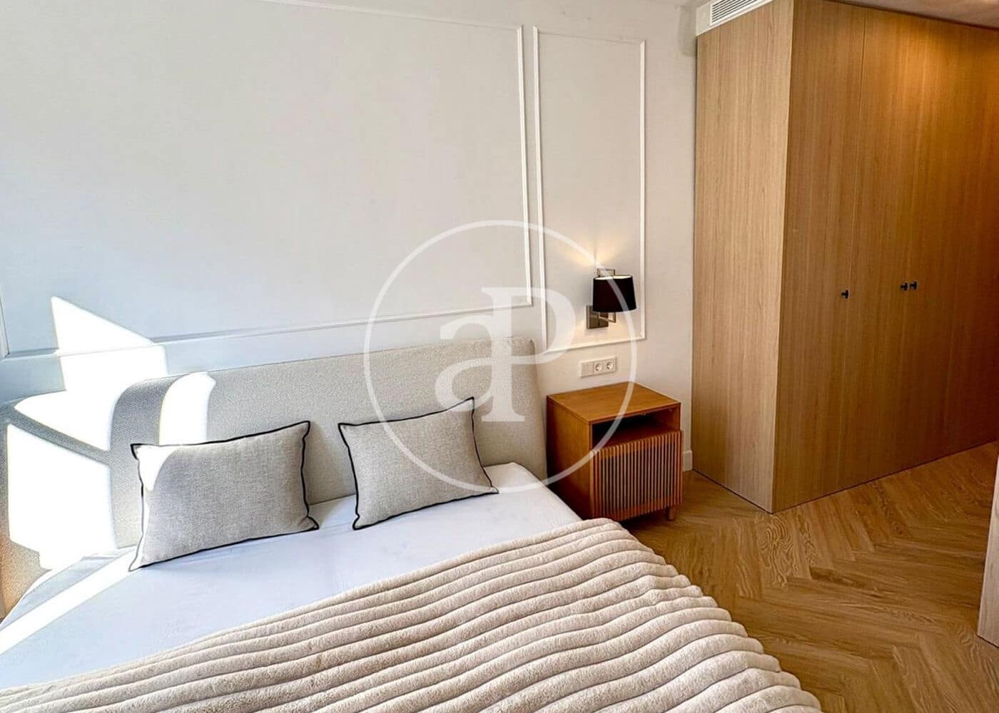 3 soveværelse Lejlighed til salg i Barcelona by - € 1.410.000 (Ref: 9949769)